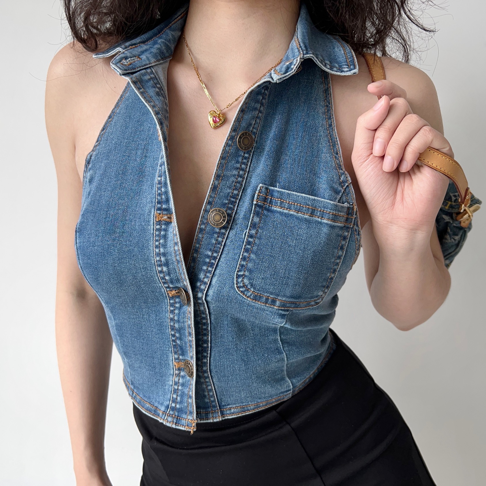 Backless Halter Denim Vest - Retro European American Style Women's Short Top, Sexy Lapel Outerwear for Trendy Looks