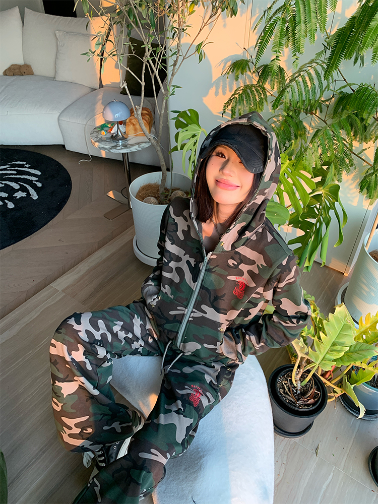 Color-Block Camouflage Hoodie & Slim-Fit Long Pants Two-Piece Set for Women - Vintage Style Sportswear Outfit