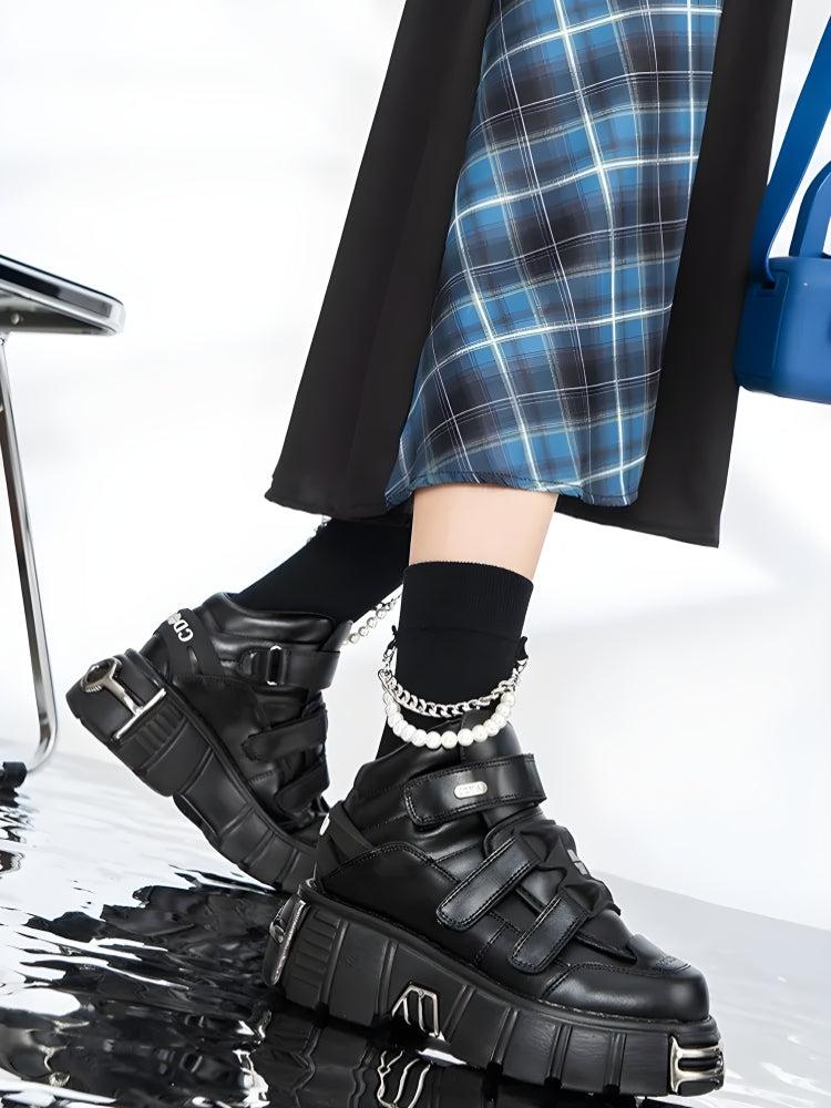 Grunge Chunky Metal Detailed Platform Boots Grunge Chunky Metal Detailed Platform Boots