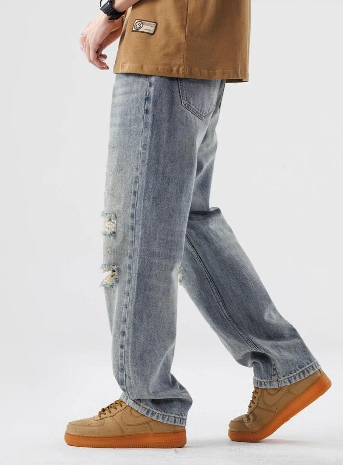 Light Wash Distressed Knee Jeans Light Wash Distressed Knee Jeans