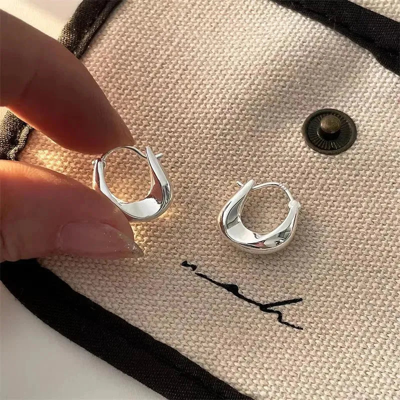 Minimal Hoop Earrings Minimal Hoop Earrings