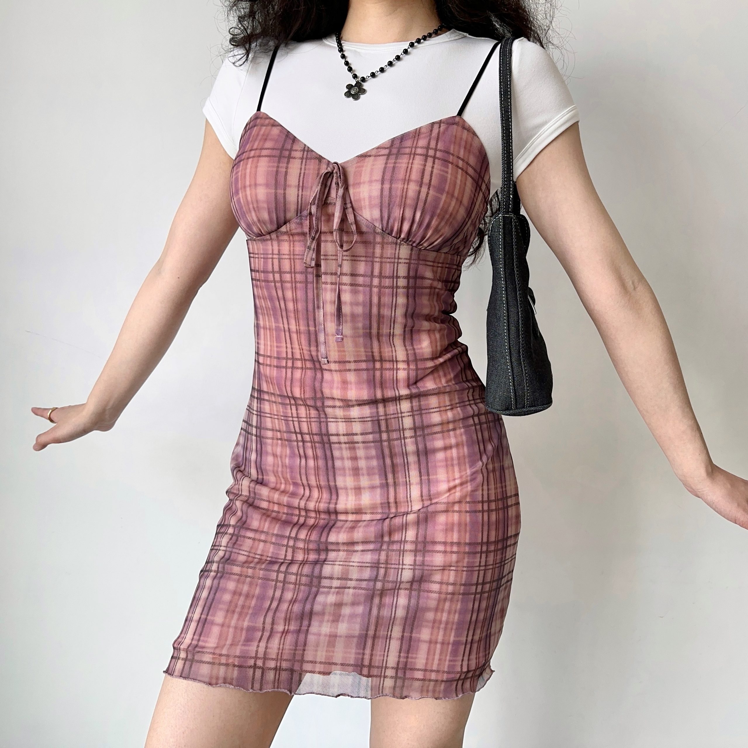 Retro Checkered Strap Dress for Women - Self-Made European American Style, Bow Detail, Slim Fit, Sleeveless Summer Fashion Retro Checkered Strap Dress for Women - Self-Made European American Style, Bow Detail, Slim Fit, Sleeveless Summer Fashion