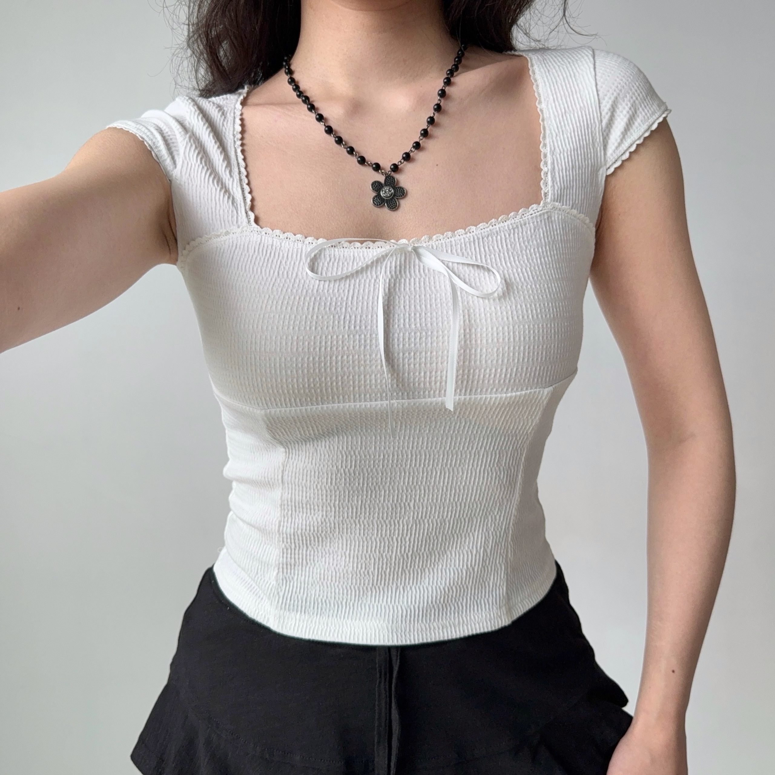 Slim-Fit Square Neck Short Sleeve T-Shirt for Women – European & American Style Summer Top, Flattering Minimalist Design