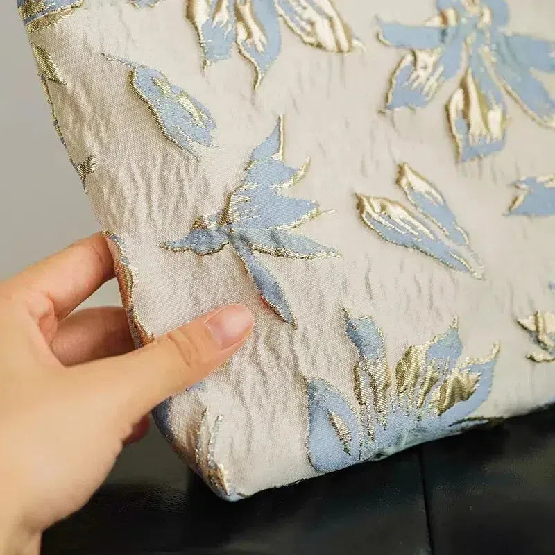 Soft Girl Gold Flower Makeup Bag Soft Girl Gold Flower Makeup Bag