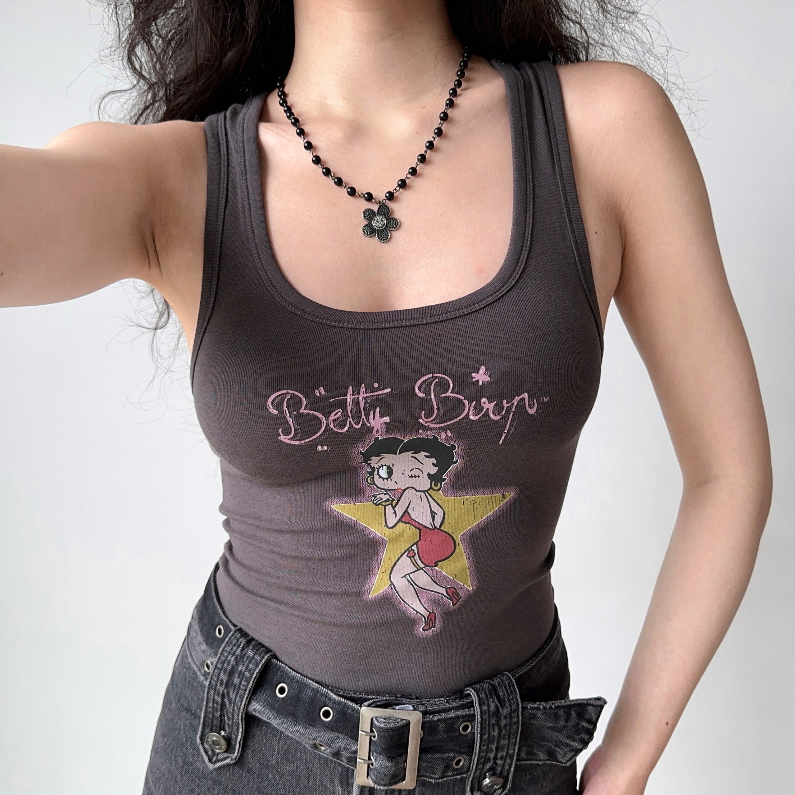 Vintage U-Neck Printed Tank Top for Women - Slim Fit Sleeveless Tee in American Style - Perfect for 90s and Y2K Fashion